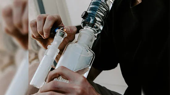 How To Use A Bong (Step by Step)